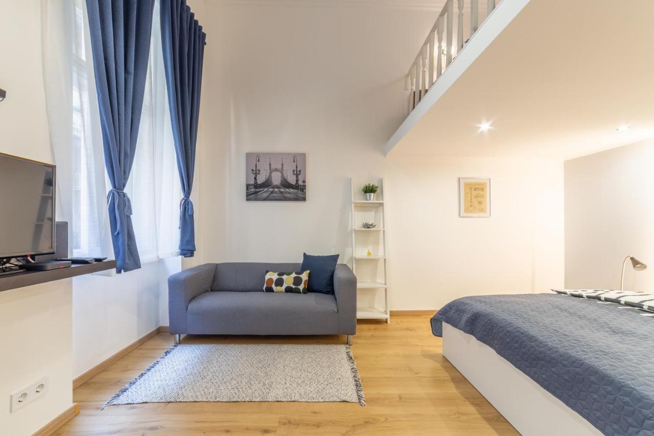 Lovely 1 Bedroom Flat With Central Location 부다페스트 외부 사진